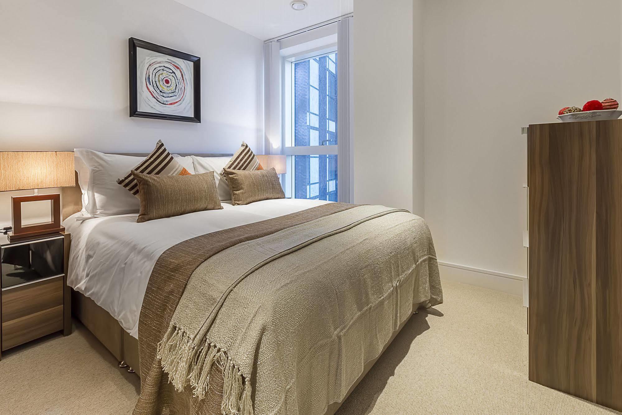 Lincoln Plaza Apartment Londra Exterior foto