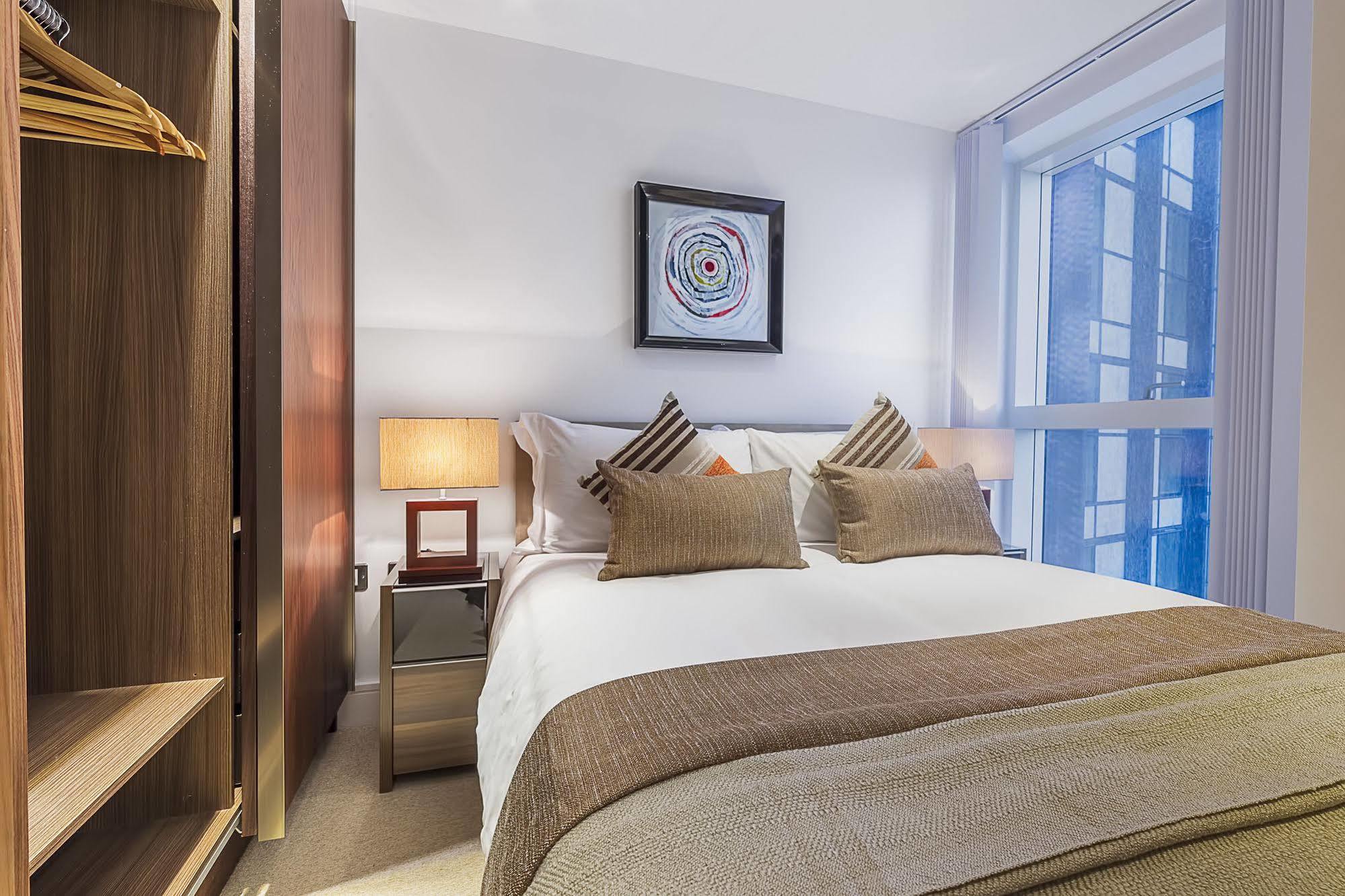 Lincoln Plaza Apartment Londra Exterior foto
