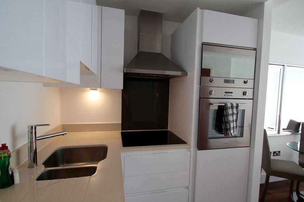 Lincoln Plaza Apartment Londra Exterior foto